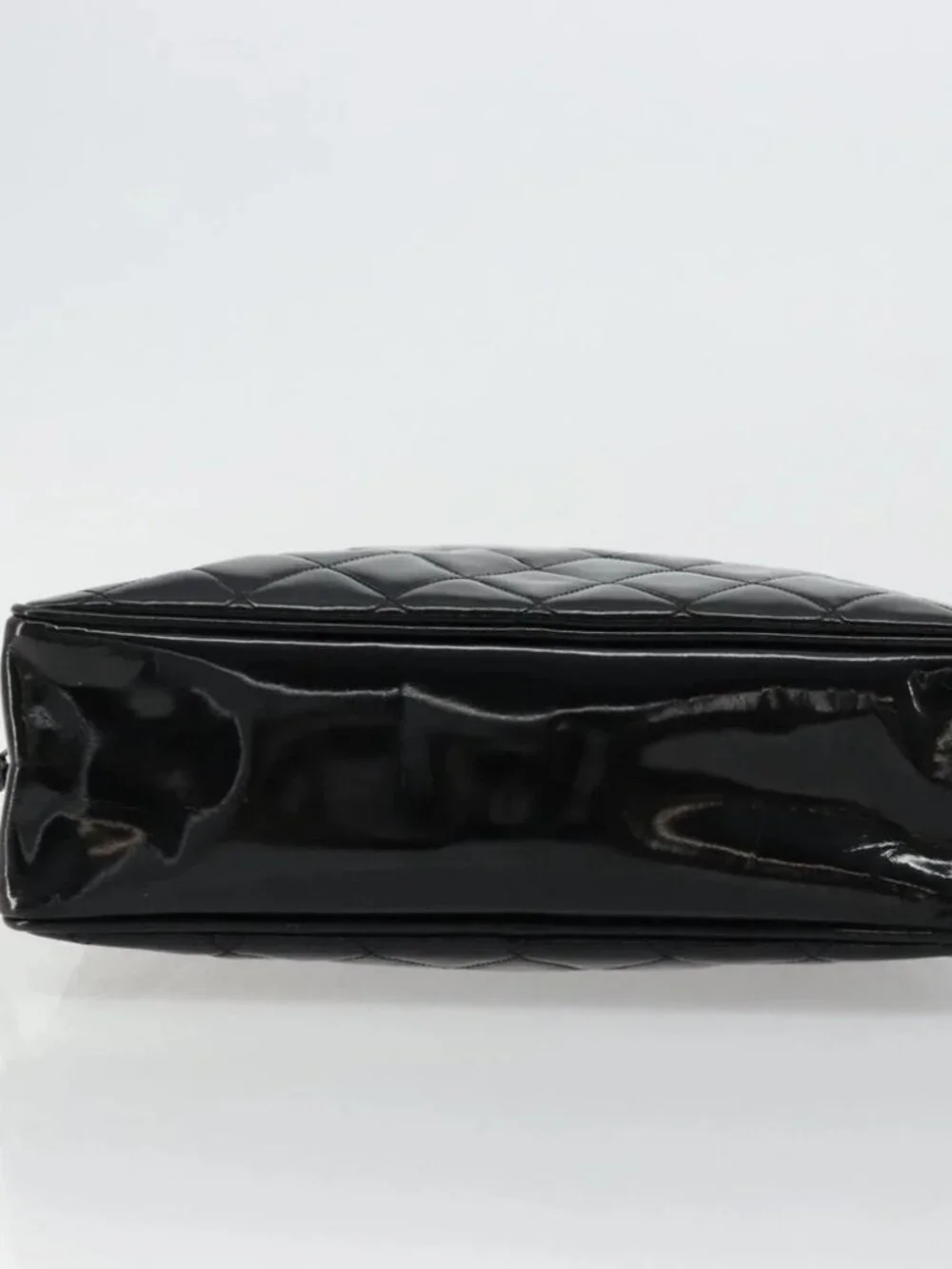 CHANEL Matelasse Chain Shoulder Bag Patent leather Black Gold CC Auth 175899